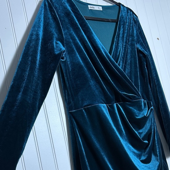 Elodie Deep Blue Velvet Long Sleeve Dress Sz L V Neck Velvet Party Cocktail - Picture 6 of 13
